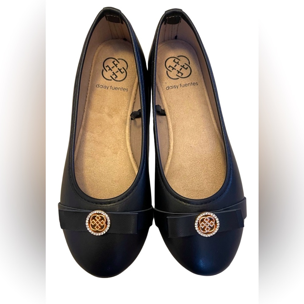 Women Daisy Fuentes flat shoes